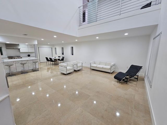 5754 NW 98th Avenue, Doral, FL 33178
