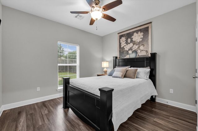 841 Day Star Drive, Hewitt, TX 76643