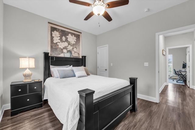 841 Day Star Drive, Hewitt, TX 76643