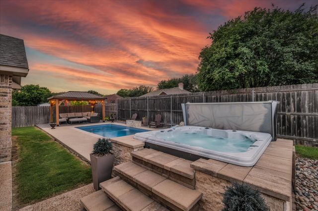 841 Day Star Drive, Hewitt, TX 76643