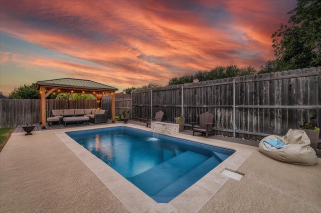 841 Day Star Drive, Hewitt, TX 76643