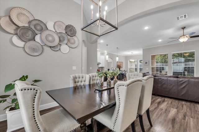 841 Day Star Drive, Hewitt, TX 76643