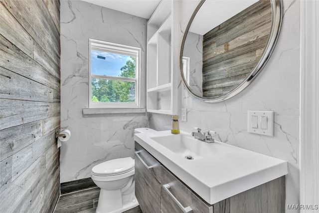 385 Joes Fish Camp Road, Titus, AL 36080