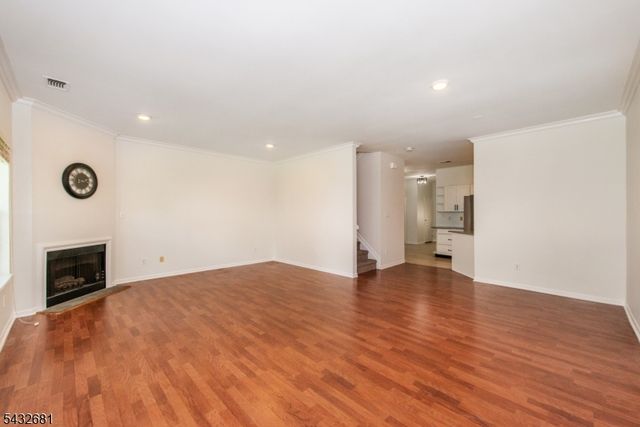 8103 Burgundy Way, Wayne Twp., NJ 07470
