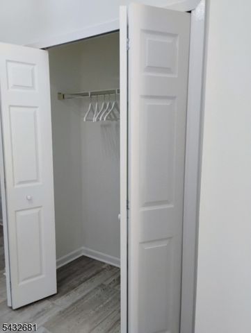 8103 Burgundy Way, Wayne Twp., NJ 07470
