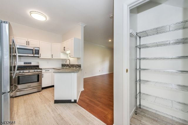 8103 Burgundy Way, Wayne Twp., NJ 07470