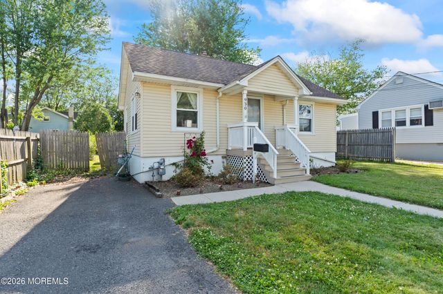 930 Woodmere Drive, Cliffwood Beach, NJ 07735