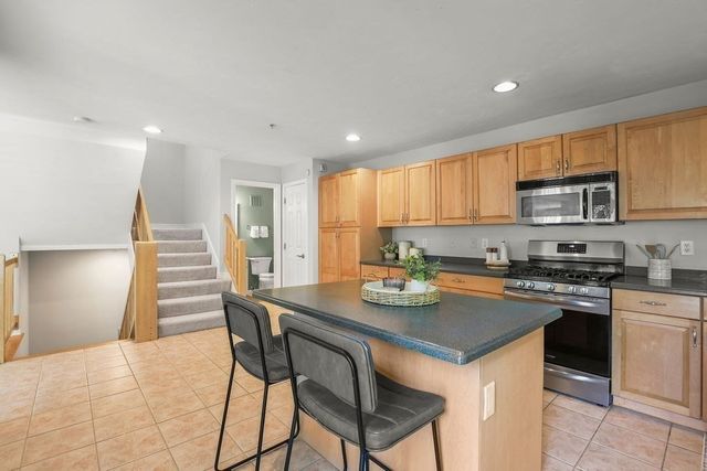2503 Old Bridge Ln 2503, Bellingham, MA 02019