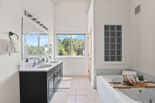 2503 Old Bridge Ln 2503, Bellingham, MA 02019