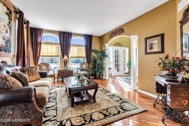 24 Parkside Drive, Jackson, NJ 08527