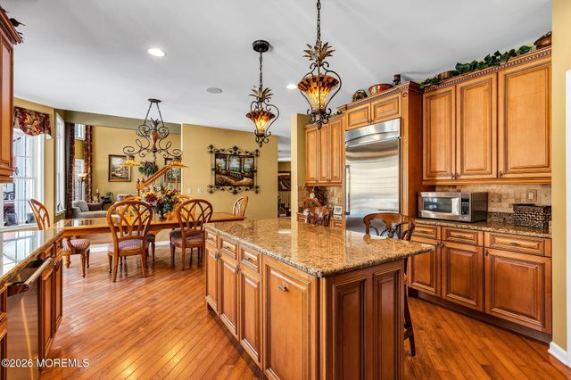 24 Parkside Drive, Jackson, NJ 08527