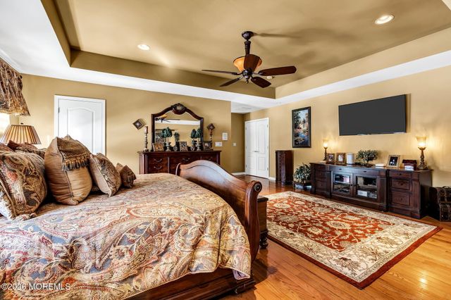 24 Parkside Drive, Jackson, NJ 08527