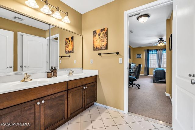 24 Parkside Drive, Jackson, NJ 08527