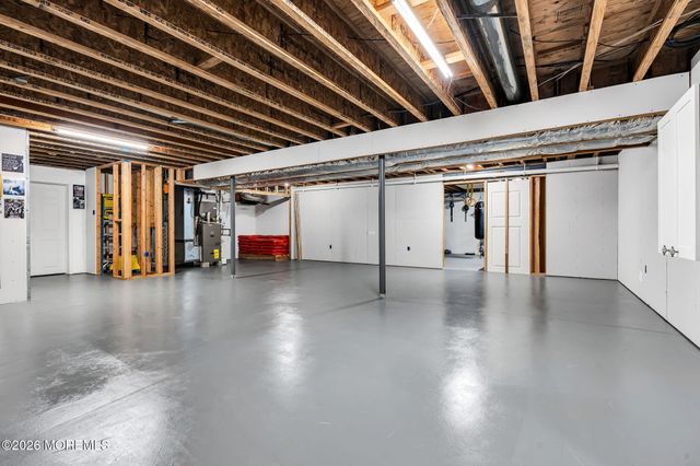 24 Parkside Drive, Jackson, NJ 08527