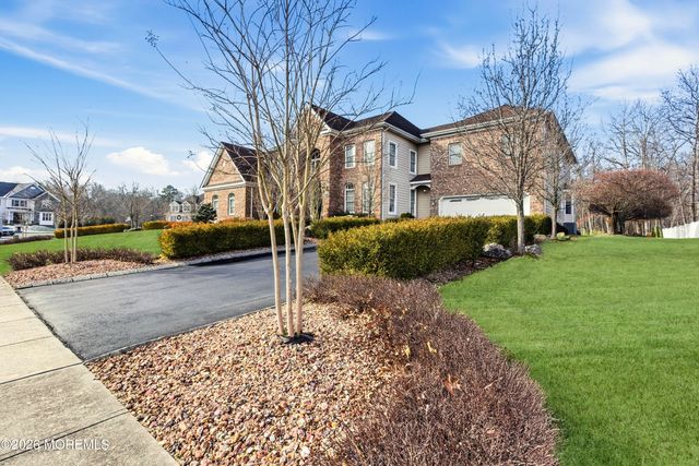 24 Parkside Drive, Jackson, NJ 08527