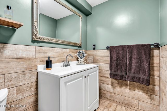 24 Parkside Drive, Jackson, NJ 08527