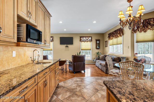 24 Parkside Drive, Jackson, NJ 08527