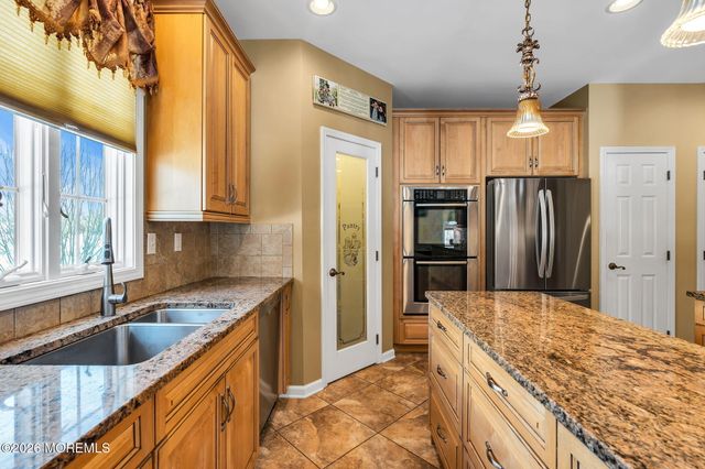 24 Parkside Drive, Jackson, NJ 08527