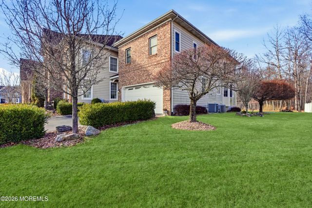 24 Parkside Drive, Jackson, NJ 08527