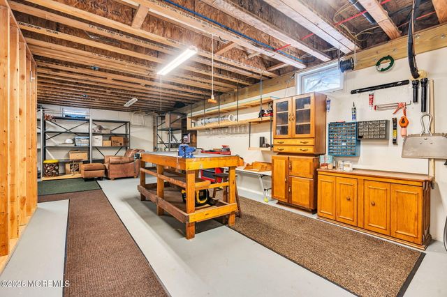 24 Parkside Drive, Jackson, NJ 08527