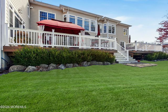 24 Parkside Drive, Jackson, NJ 08527