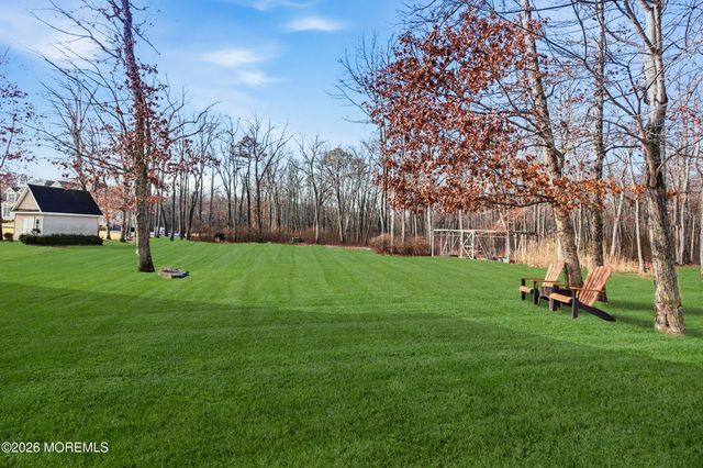 24 Parkside Drive, Jackson, NJ 08527