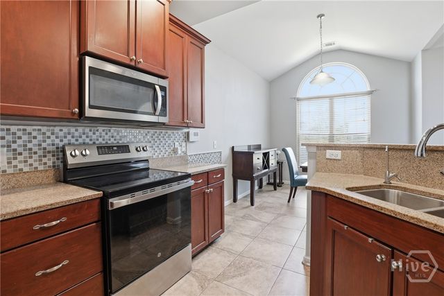 12 Bay Willow Court, Savannah, GA 31407