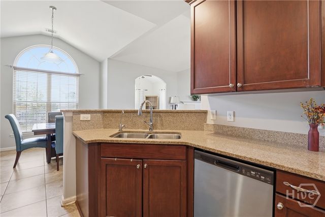12 Bay Willow Court, Savannah, GA 31407