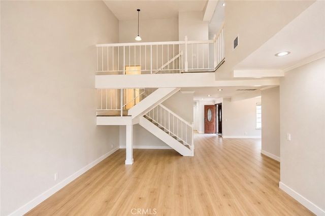 1896 W Surf, Anaheim, CA 92801