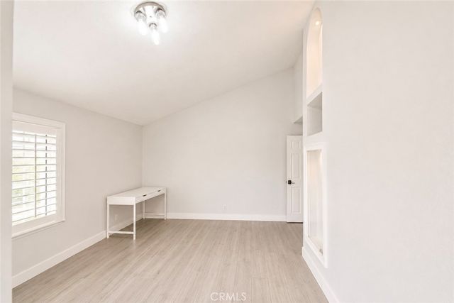 1896 W Surf, Anaheim, CA 92801