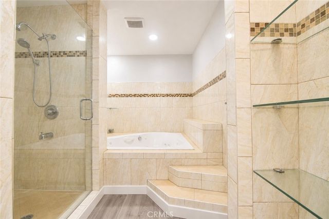 1896 W Surf, Anaheim, CA 92801