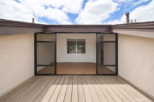 1896 W Surf, Anaheim, CA 92801