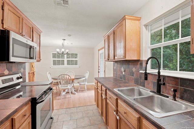 28614 Waterview Dr, Boerne, TX 78006