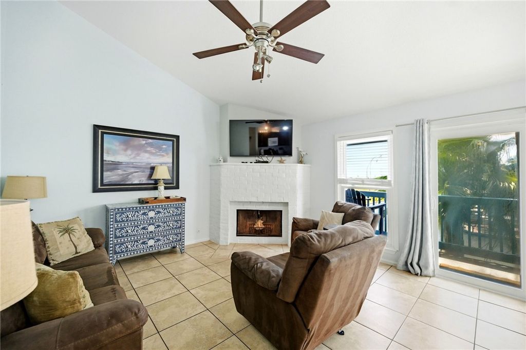 14434 E Cabana St 302, Corpus Christi, TX 78418 — photo 2