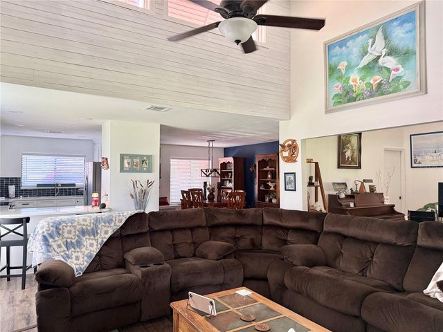 207 GRANADA COURT N, Plant City, FL 33566
