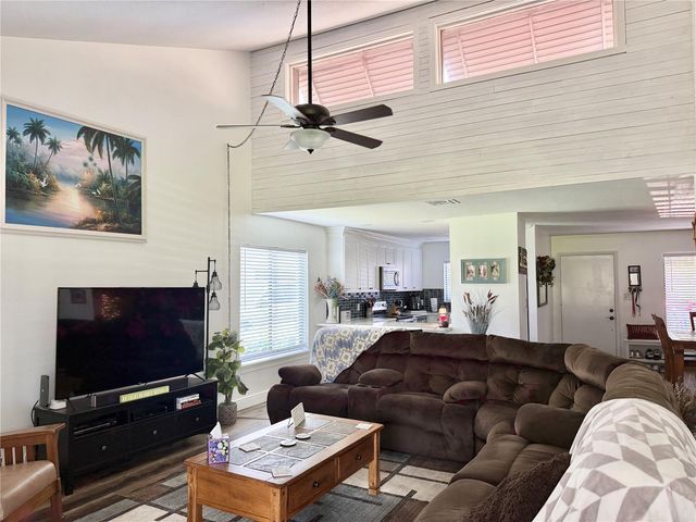 207 GRANADA COURT N, Plant City, FL 33566
