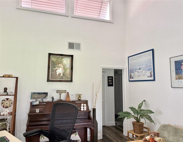 207 GRANADA COURT N, Plant City, FL 33566
