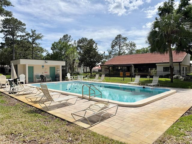 207 GRANADA COURT N, Plant City, FL 33566