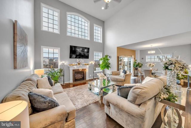 6804 HAWES CT, Frederick, MD 21702