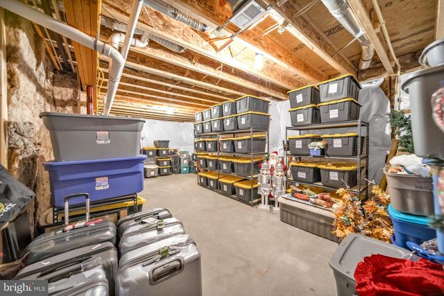 6804 HAWES CT, Frederick, MD 21702