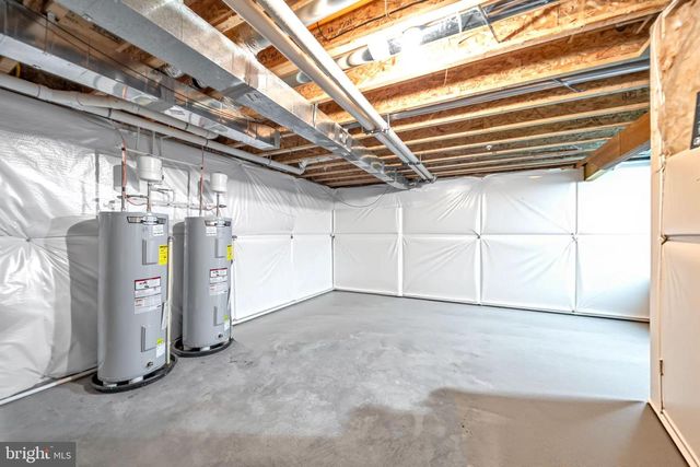 6804 HAWES CT, Frederick, MD 21702