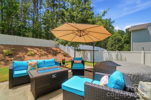 1864 Tradd Avenue, Clover, SC 29710