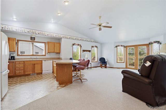 1089 Jenna Drive 217, Davison, MI 48423