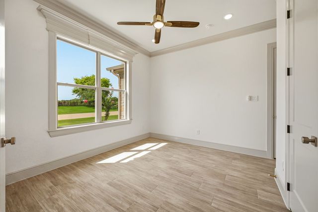 101 Eagle Court, Glen Rose, TX 76077