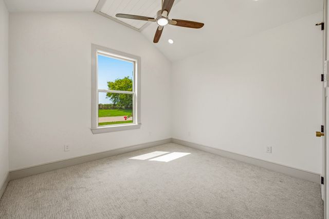 101 Eagle Court, Glen Rose, TX 76077