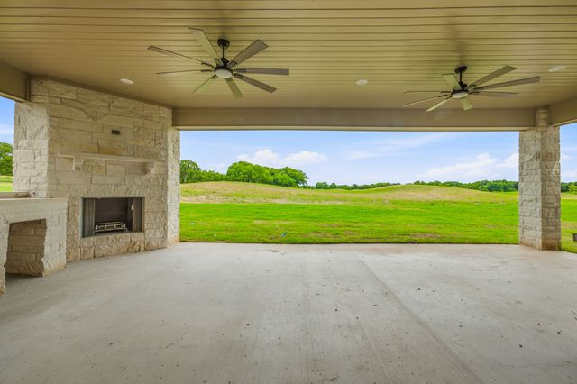 101 Eagle Court, Glen Rose, TX 76077