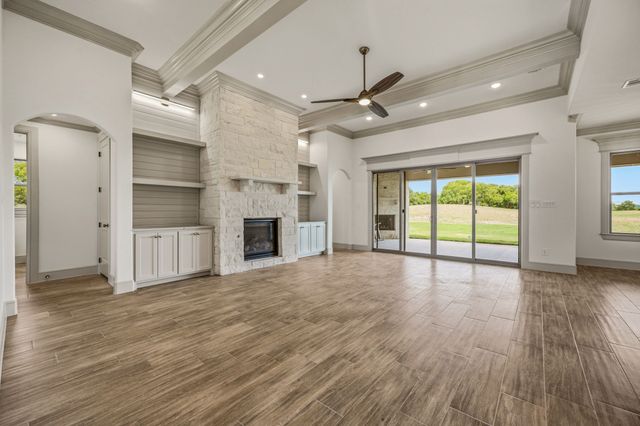 101 Eagle Court, Glen Rose, TX 76077