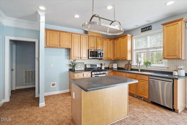 1200 Fairfax Woods Drive, Apex, NC 27502