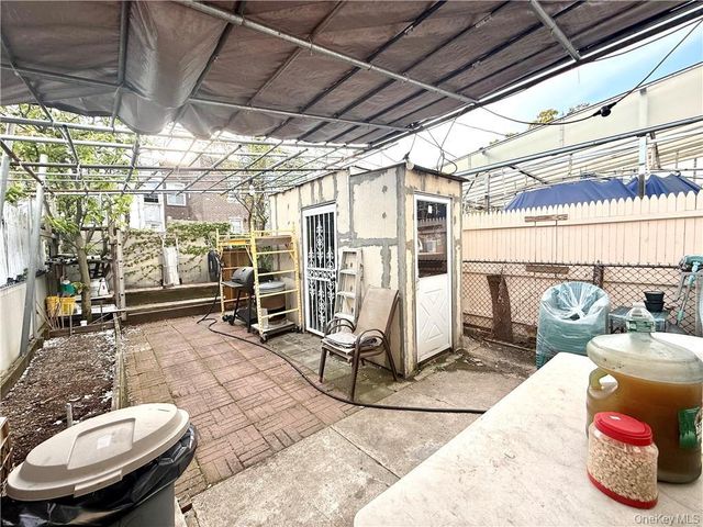 1770 W 9th Street, Brooklyn, NY 11223