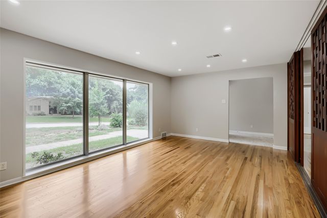 6606 Stonebrook Circle, Dallas, TX 75240